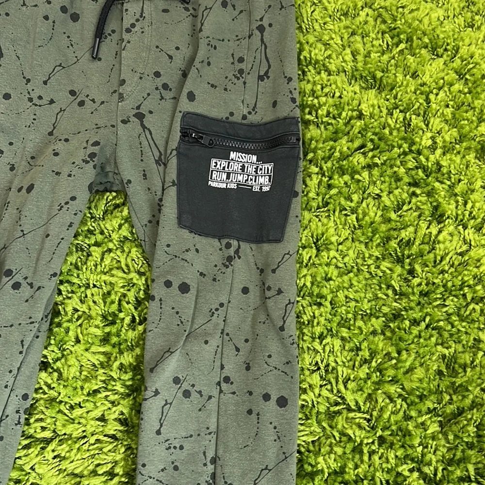 2 pairs of HM pants - Picture 3 of 4
